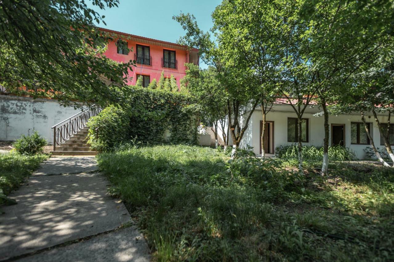 Ariana Family Hotel Dilidschan Exterior foto